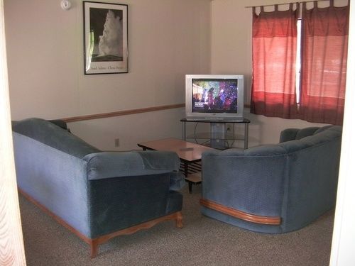 Bristlecone Motel